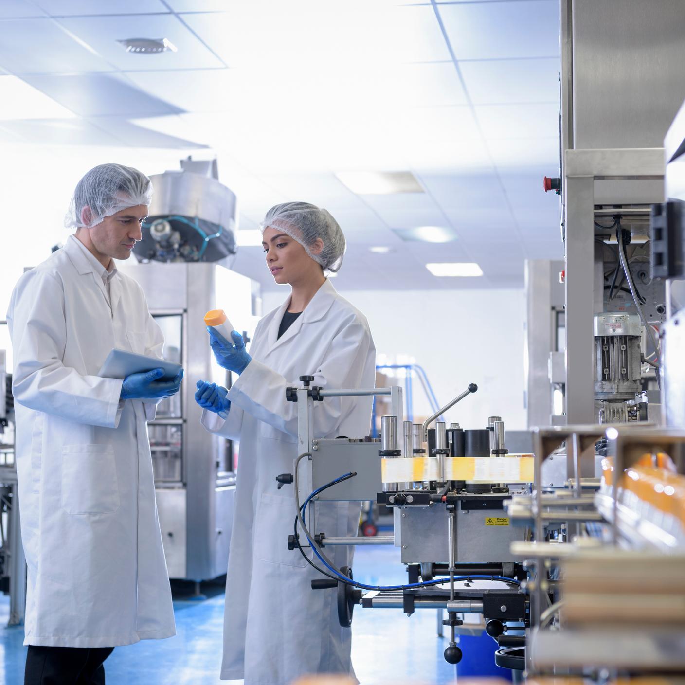 Medicinal and biologics - Scientists in a laboratory
